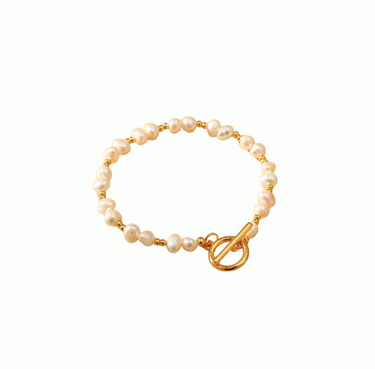 Essential pearl bracelet