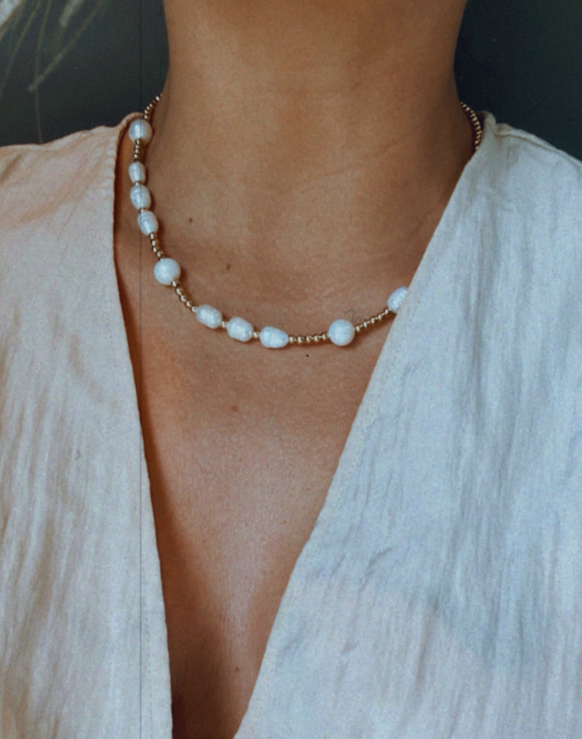 Essential pearl necklace